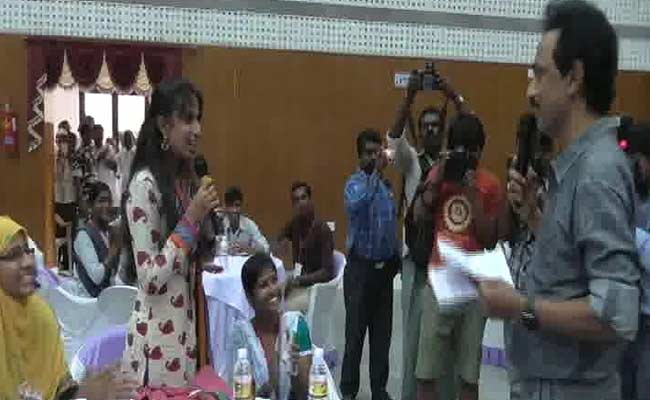 Girl 'Gifts' Liquor Bottle to MK Stalin, Seeks Prohibition in Tamil Nadu