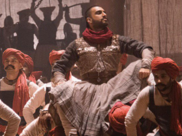 Victorious Ranveer's Energetic Dance in New <I>Bajirao Mastani</i> Song