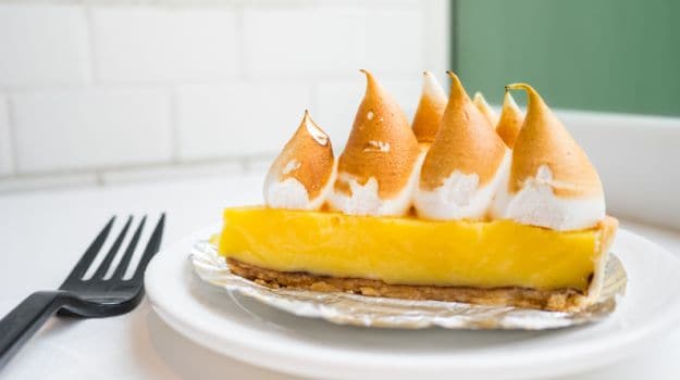 Mango Meringue Cake