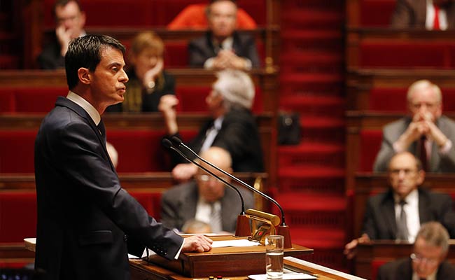 French PM Warns of Risk of Chemical, Biological Attack
