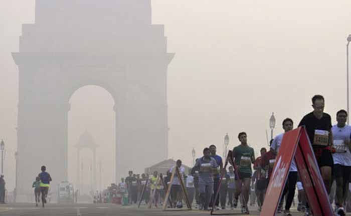 हाफ मैराथन में दौड़ी दिल्‍ली, 34 हज़ार धावकों ने हिस्सा लेकर बनाया नया रिकॉर्ड