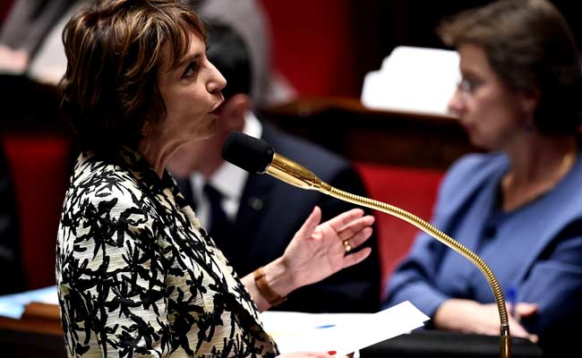 France to Lift Ban on Gay Men Giving Blood: Minister France to Lift Ban on Gay Men Giving Blood: Minister