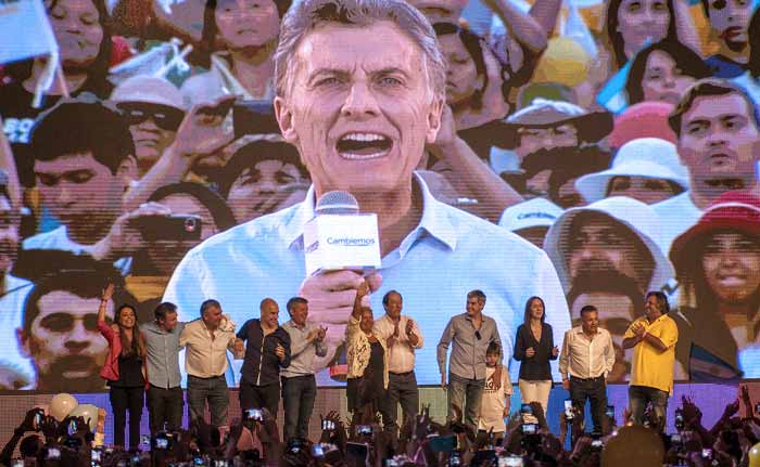 Argentina Elects Pro-Business Mauricio Macri After 12 Years of Kirchner Rule