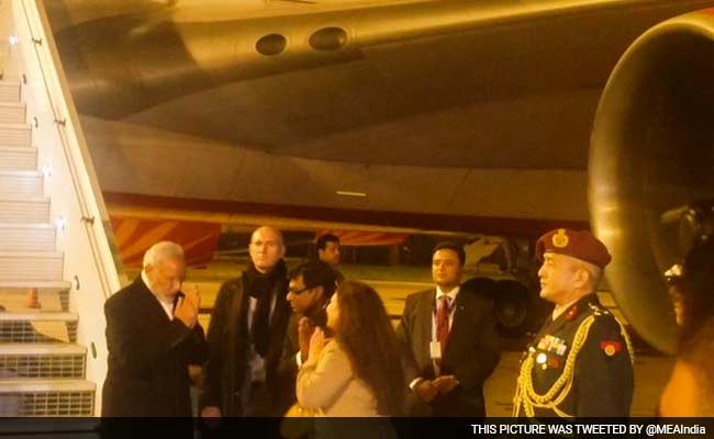 PM Narendra Modi Arrives in Paris to Attend Global Climate Change Meet