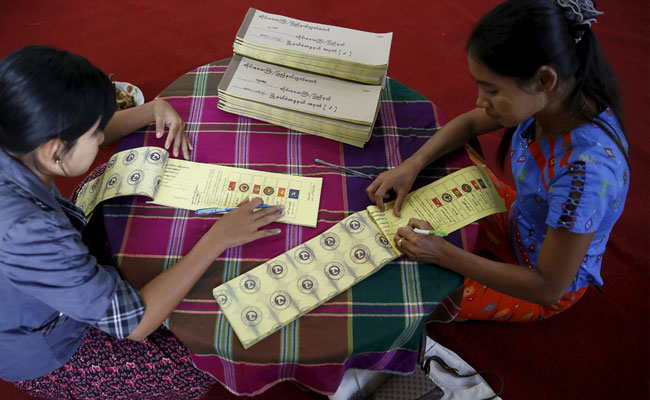 Voting Underway in Myanmar's First Free Election for 25 Years