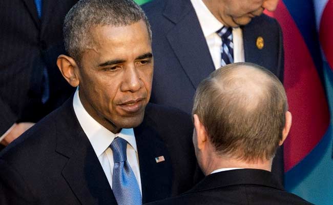 Barack Obama, Vladimir Putin Break Ice in 6-Second Encounter