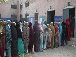 विदेश में बसे पाकिस्तानियों के लिए बुरी खबर, 2018 के चुनाव में नहीं कर सकते मतदान विदेश में बसे पाकिस्तानियों के लिए बुरी खबर, 2018 के चुनाव में नहीं कर सकते मतदान