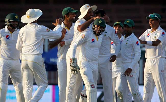 शारजाह टेस्ट : पाकिस्तान ने इंग्लैंड को 2-0 से हराकर टेस्ट सीरीज पर किया कब्जा