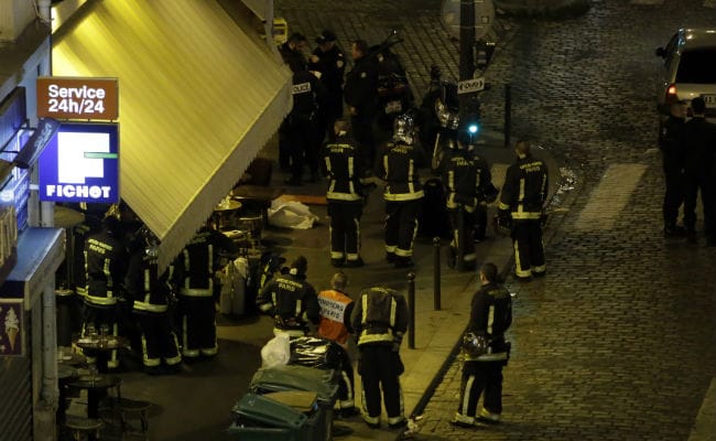 Paris Attacks Kill More Than 100, Police Say; French Seal Border