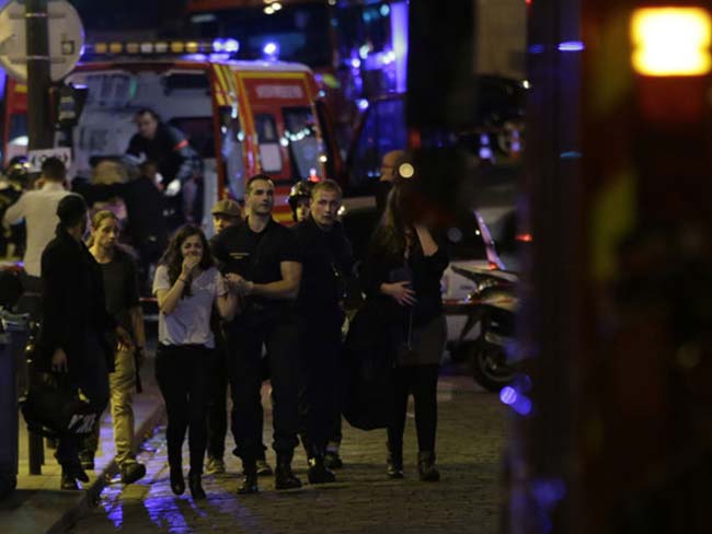 PHOTOS: विशेषज्ञ बोले, पेरिस में मुंबई जैसा हमला, जानिये 10 अहम जानकारियां