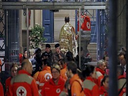 #porteouverte: Amid Chaos, Parisians Offer Refuge to Strangers via Twitter #porteouverte: Amid Chaos, Parisians Offer Refuge to Strangers via Twitter