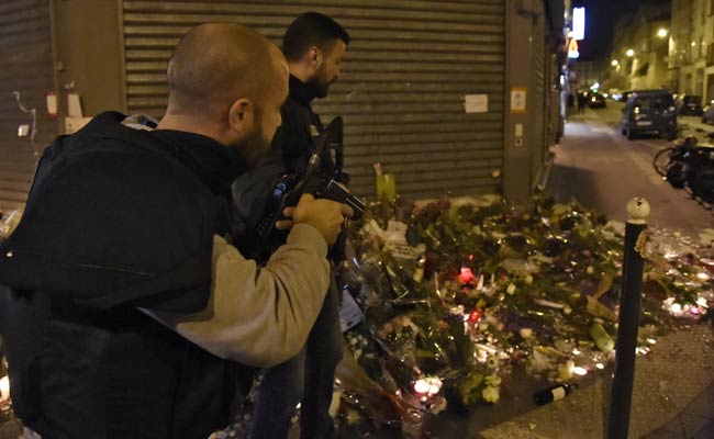 Hundreds Flee Gathering in Central Paris in Apparent False Alarm