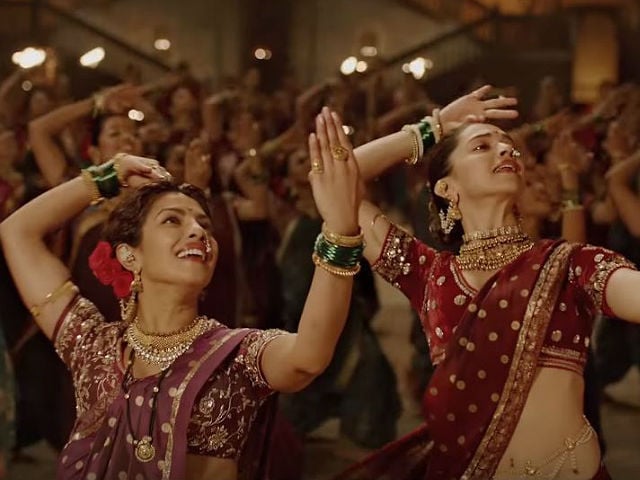 Have You Seen Deepika Padukone, Priyanka Chopra's Pinga Dance-Off Yet?