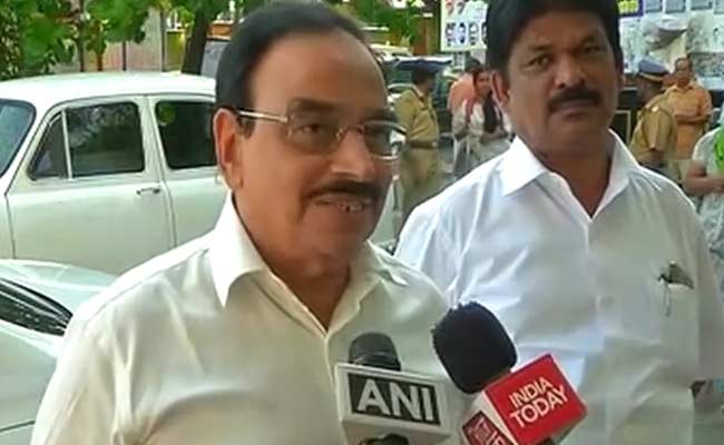 केरल के शिक्षा मंत्री पीके अब्दु राब नहीं चाहते साथ-साथ बैठें छात्र और छात्राएं केरल के शिक्षा मंत्री पीके अब्दु राब नहीं चाहते साथ-साथ बैठें छात्र और छात्राएं