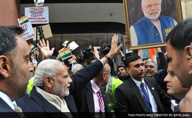 Writers Urge David Cameron to Raise India's 'Climate of Fear' With PM Modi