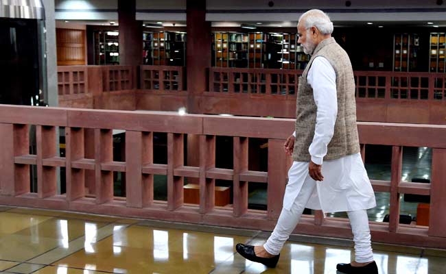 Parliament to Discuss Intolerance, But Gaps Appear in Opposition Ranks