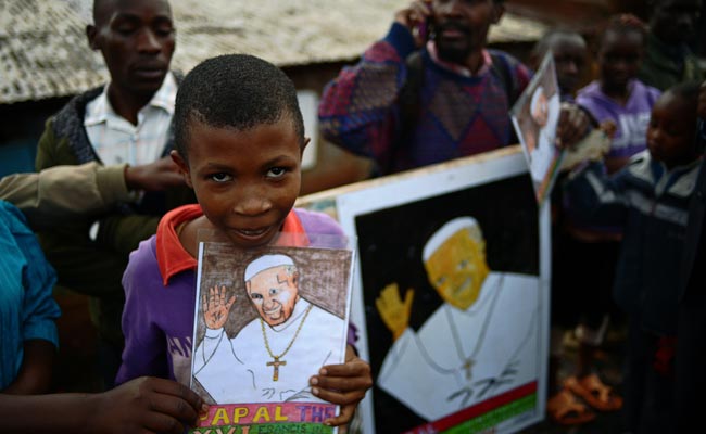 In Kenyan Slum, Pope Slams Rich Elite Over 'Dreadful Injustice' to Poor