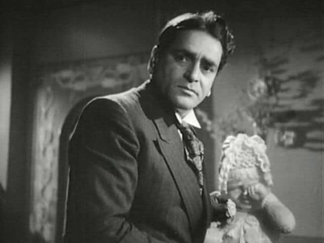 You Can Thank Rishi Kapoor For These Amazing Pics of Prithviraj Kapoor