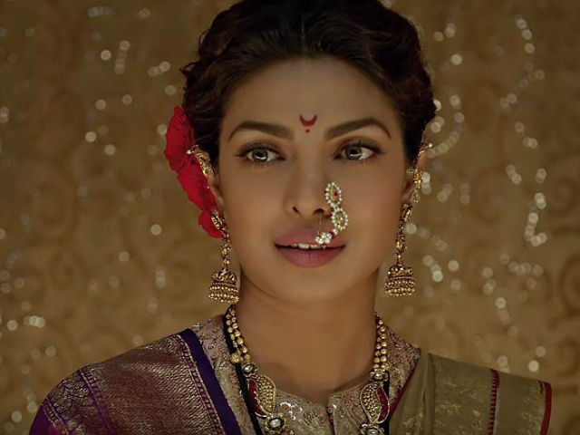 Priyanka Chopra Tweets New <i>Bajirao Mastani</i> Poster Says It's 'Poetic'