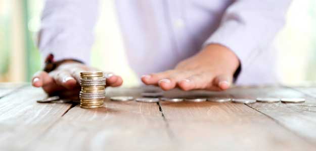 Your PF Money Could Fetch More When Bank Rates Are Falling
