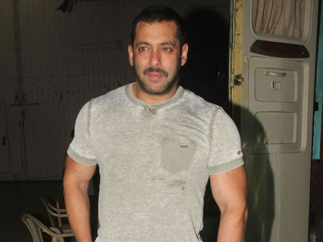 Salman Khan on Ban on Pakistani Actors: Don't Mix Politics and Art