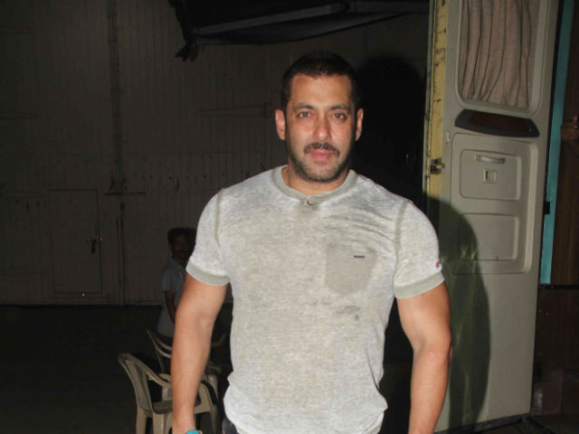 Salman Khan is 'Uncomfortable' Kissing Onscreen. 'No Need,' he Says