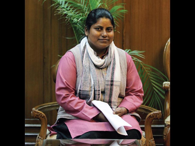 'आप' विधायक सरिता सिंह के खिलाफ केस दर्ज, एएसआई को धमकी देने का आरोप