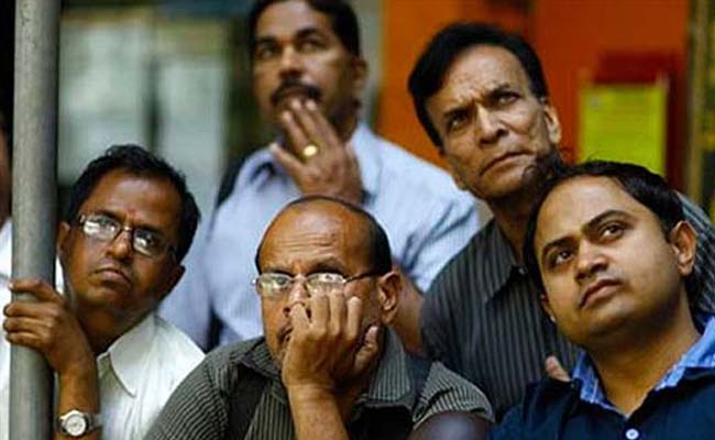 ब्रेक्जिट की मार से बाजार धराशायी, सेंसेक्स 605 अंक लुढ़का, रुपया चार महीने के न्यूनतम स्तर पर