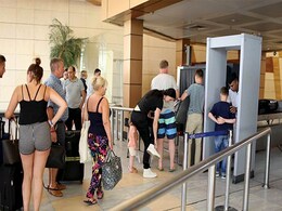 2,000 More UK Travellers Stuck in Egypt Fly Home 2,000 More UK Travellers Stuck in Egypt Fly Home