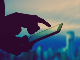 कहीं ब्रेकअप न हो जाए... कमेंट या लाइक करने से पहले सोच लें कहीं ब्रेकअप न हो जाए... कमेंट या लाइक करने से पहले सोच लें