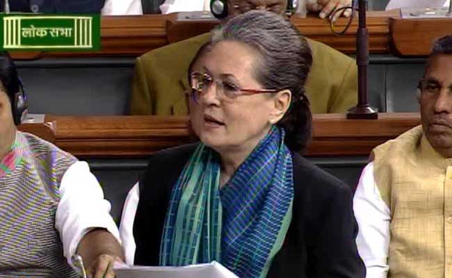 Sonia Gandhi Leads Table Thumps In Parliament To Appreciate Nitin Gadkari