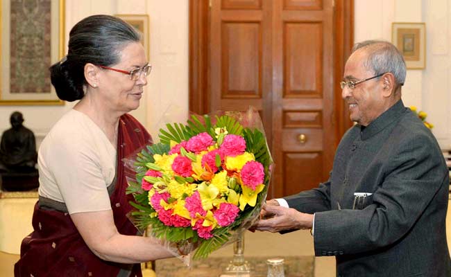 Congress Chief Sonia Gandhi Greets President Pranab Mukherjee On Birthday