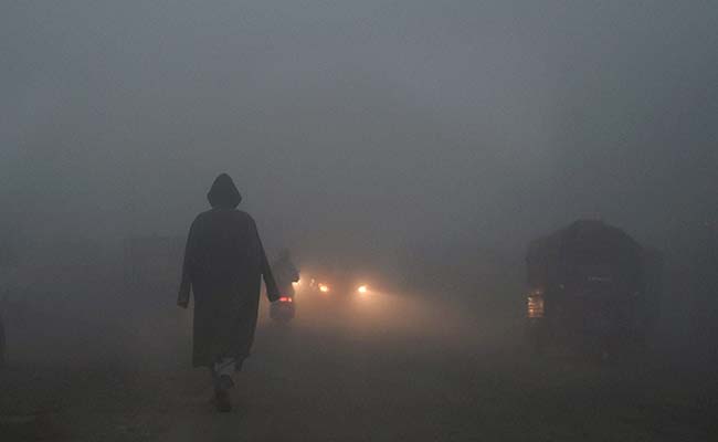 Srinagar Records Coldest Night So Far, It's Freezing in Kashmir
