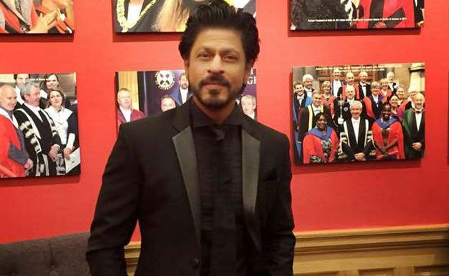 Actor Shah Rukh Khan's Car Targeted Allegedly By VHP Activists In Gujarat