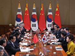 South Korea, Japan Hold Long-Awaited Summit
