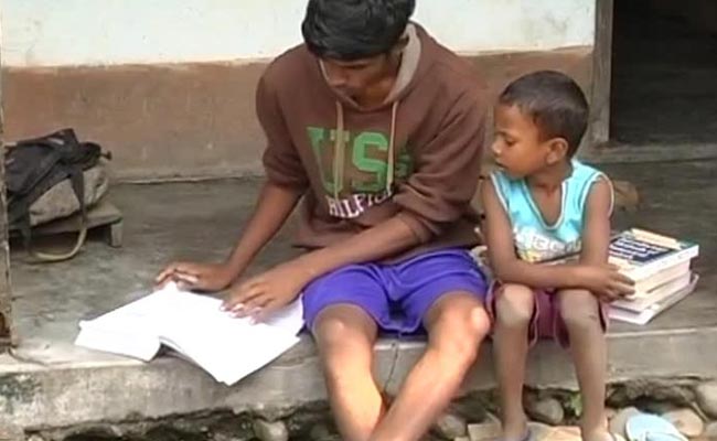 In West Bengal's Tea Estate Crisis, a World of Worry For a 21-Year-Old