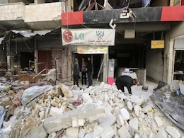 Dozens Killed, Injured In Airstrikes On Fuel Market In Syria Dozens Killed, Injured In Airstrikes On Fuel Market In Syria