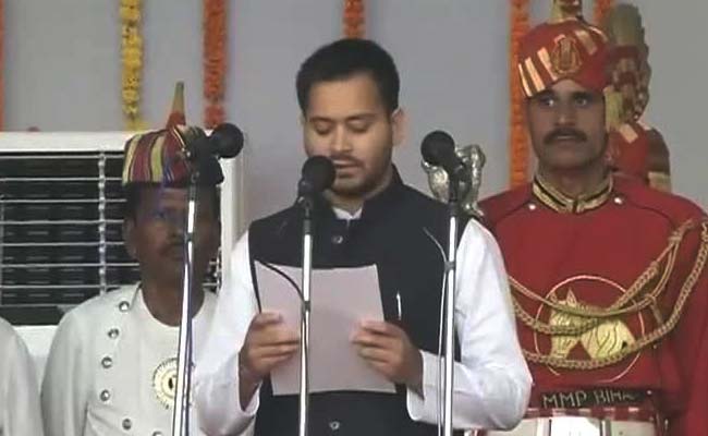 26 की उम्र में डिप्‍टी सीएम बने लालू के पुत्र तेजस्‍वी यादव