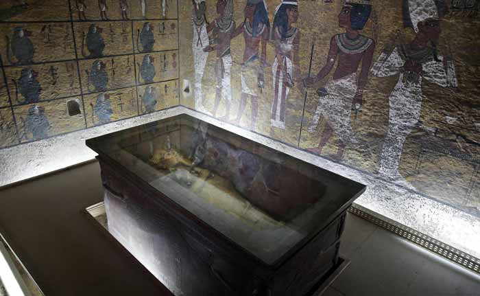 Hidden Chambers, Egypt's Queen's Remains Likely in King Tutankhamun's Tomb