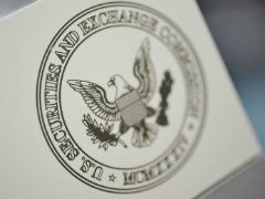 US Regulators Accuse 2 Chinese Citizens of Insider Trading