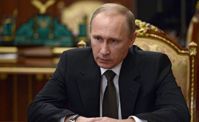 Vladimir Putin Calls for Russians Not to Visit Turkey After Plane Downing