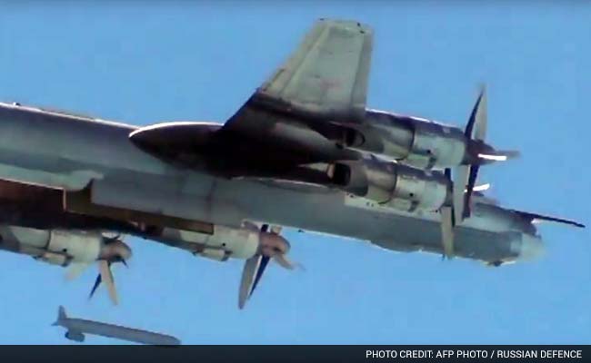 Russian Warplanes Bomb Turkish-Syrian Border Town, Say Residents