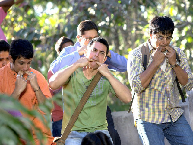 Wait, Aamir Khan's <I>3 Idiots</i> Had How Many Mistakes?