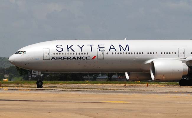 Air France Cabin Crew To Tehran Told To Wear Headscarf