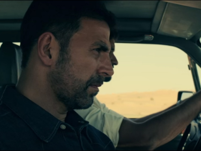 Akshay Kumar Travels to Trouble in New <I>Airlift</i> Song