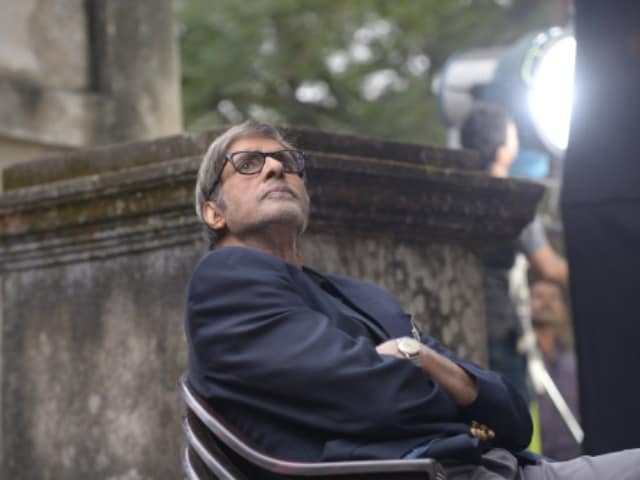 Amitabh Bachchan's Te3n Diaries Have a Few Graveyard Moments