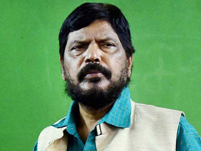 जुवेनाइल बिल पर बहस के दौरान शब्&zwj;दों की सीमा लांघ गए ये सांसद महोदय