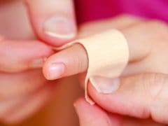 New Bandage Senses Temperature, Releases Medicine New Bandage Senses Temperature, Releases Medicine