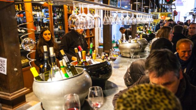 Mumbai Bars to Stay Open Till Late on Christmas and New Year Night