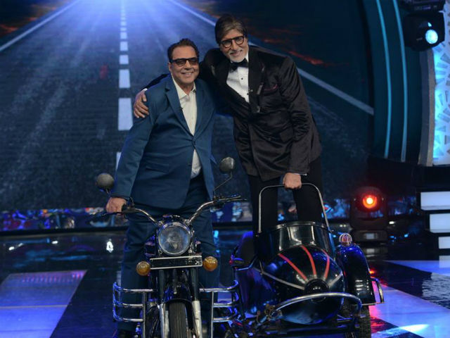 Amitabh Bachchan Wishes <i>Sholay</i> Co-Star Dharmendra as he Turns 80